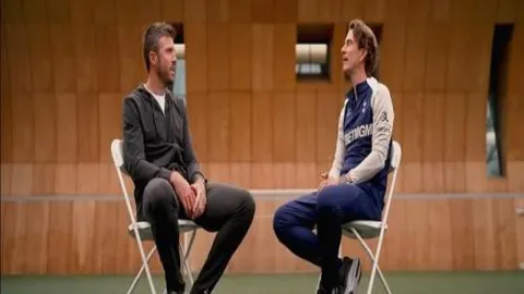 巴列罗得奥尼斯沃支持，德甲赛场展现精彩垫射瞬间